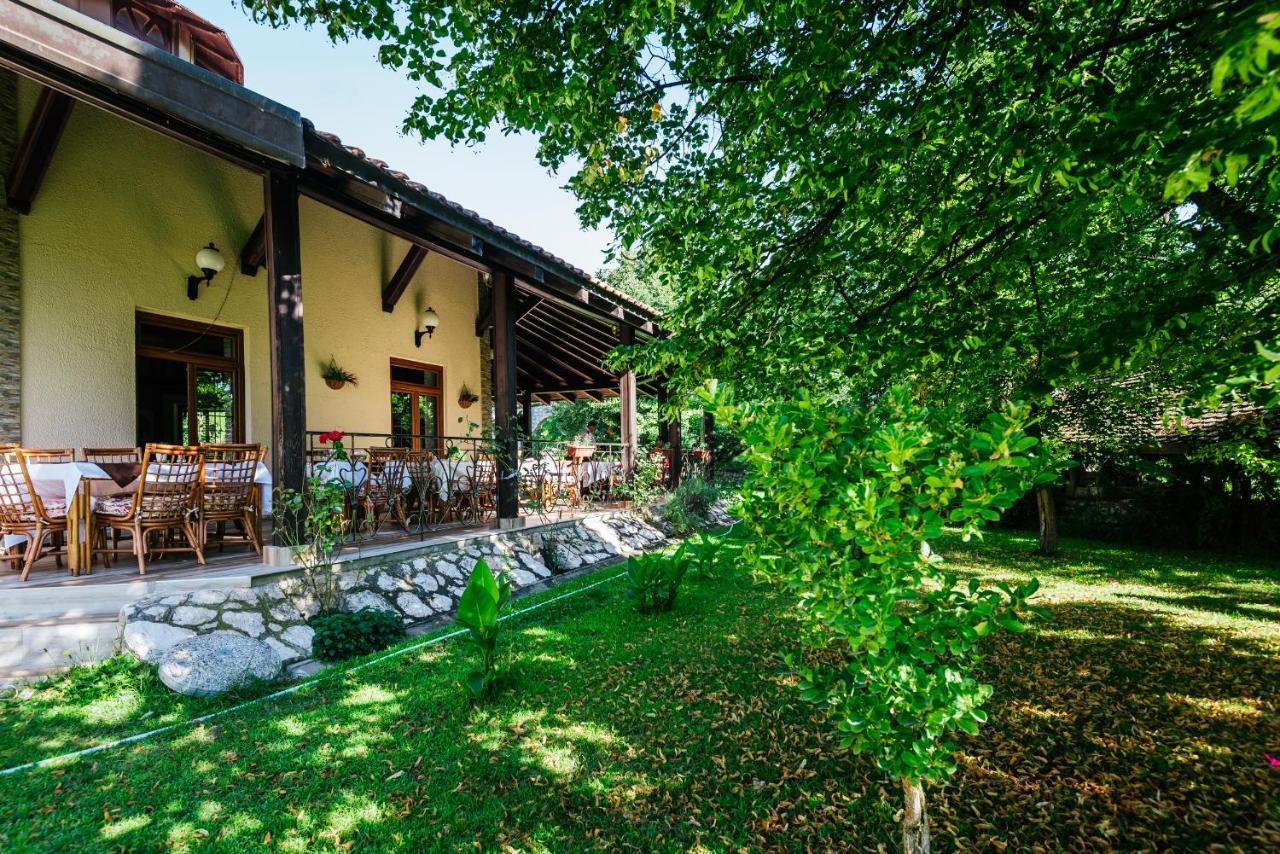 Atos Srebrno Jezero - Villa And Restaurant Veliko Gradište Exteriér fotografie